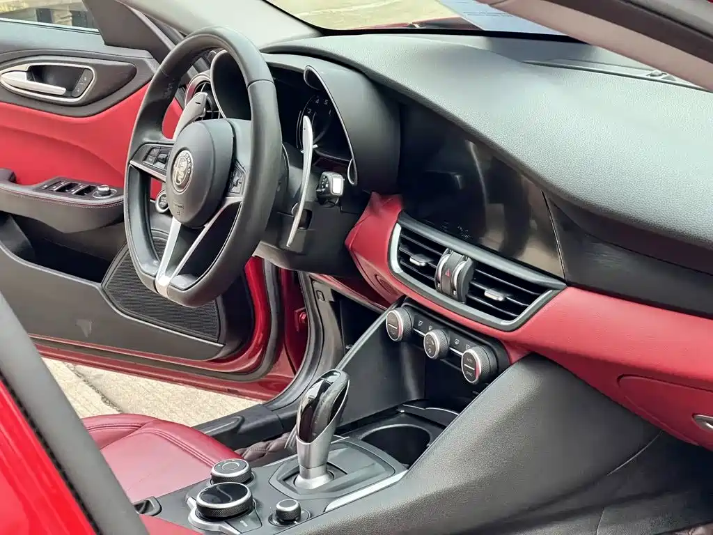 Alfa Romeo Giulia — миниатюра 16