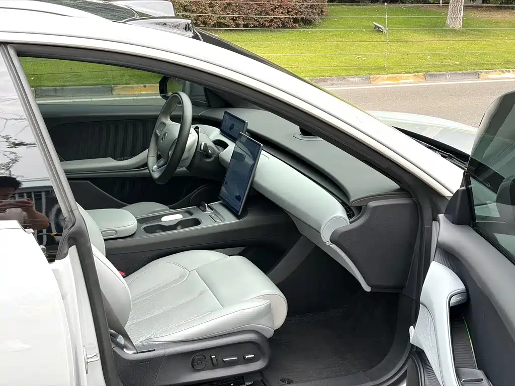 NIO ET5T — миниатюра 4