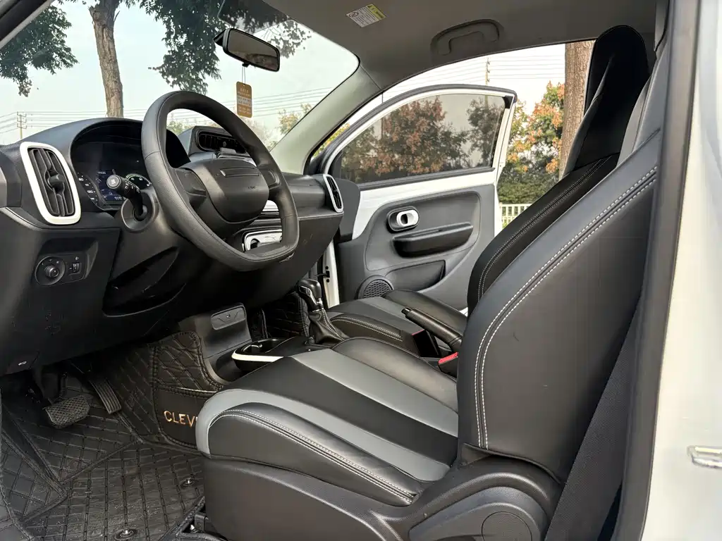 Roewe Clever — миниатюра 7