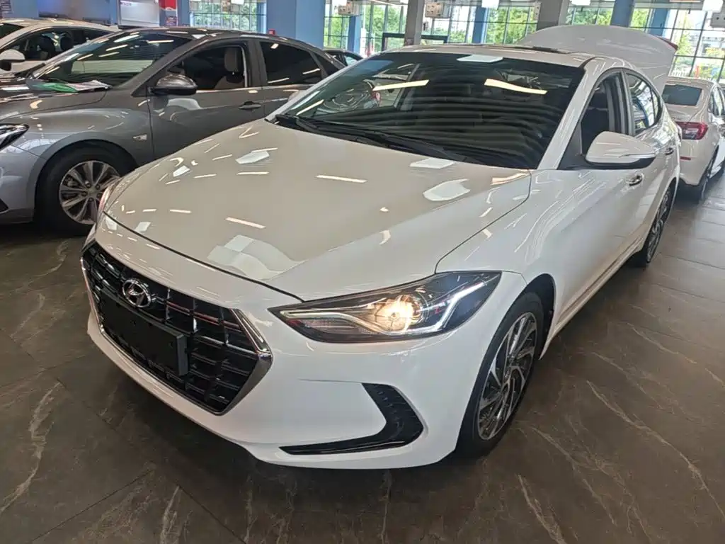 Hyundai Elantra — миниатюра 2