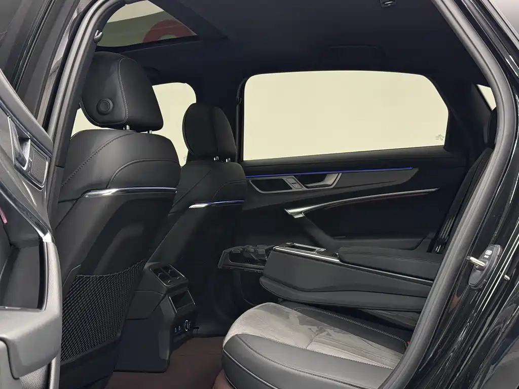 Audi A6L 2023 40 TFSI Luxury