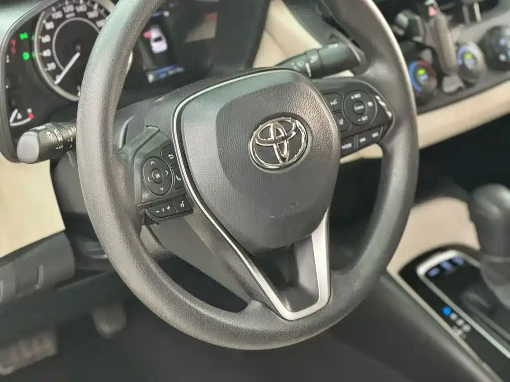 Toyota Corolla — миниатюра 4