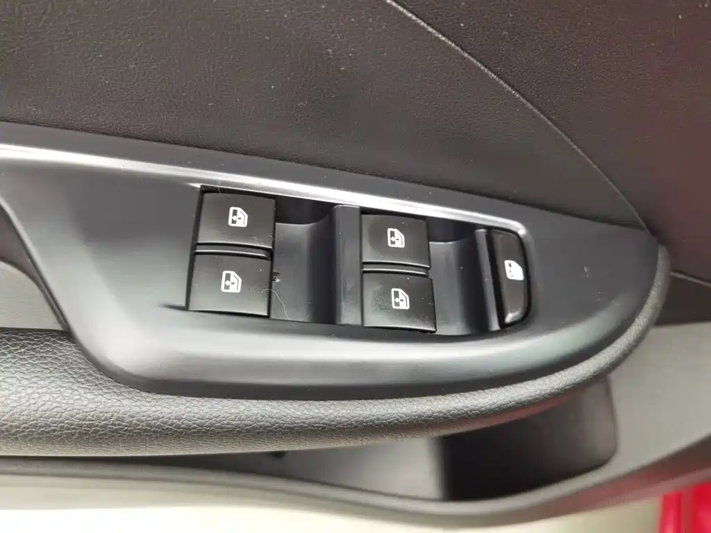Buick Excelle — миниатюра 9