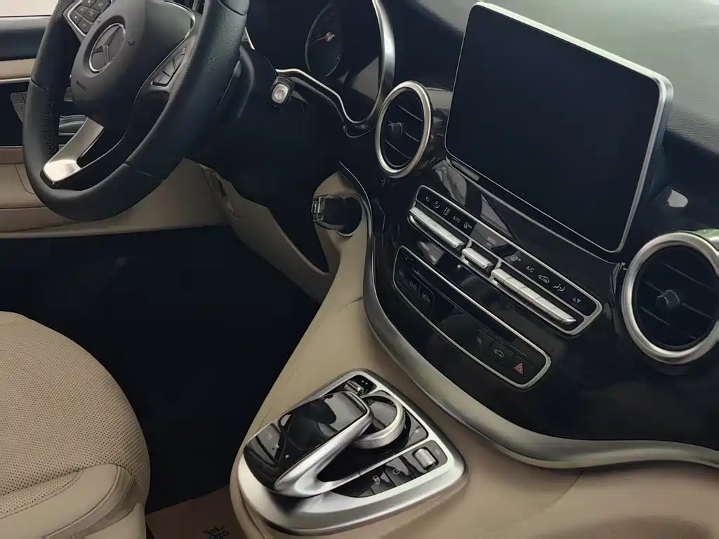 Mercedes-Benz V-Class V 2018 V 260 VI
