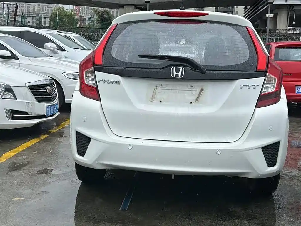 Honda Fit — миниатюра 9