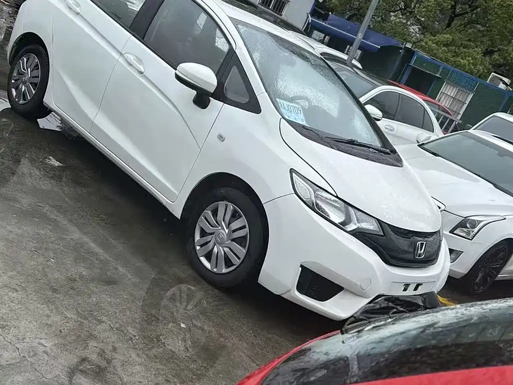 Honda Fit — миниатюра 4