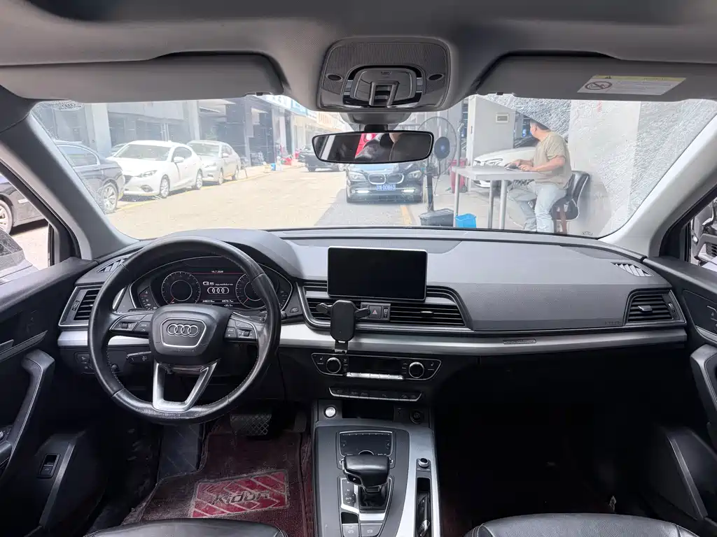 Audi Q5L 2018 40 TFSI Fashion V