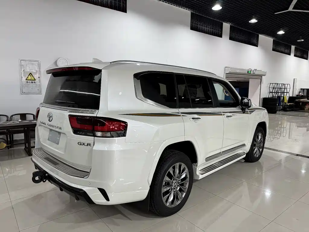 Toyota Land Cruiser 2025 4.0L AT