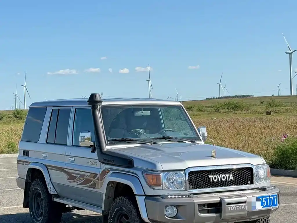 Toyota Land Cruiser — миниатюра 3
