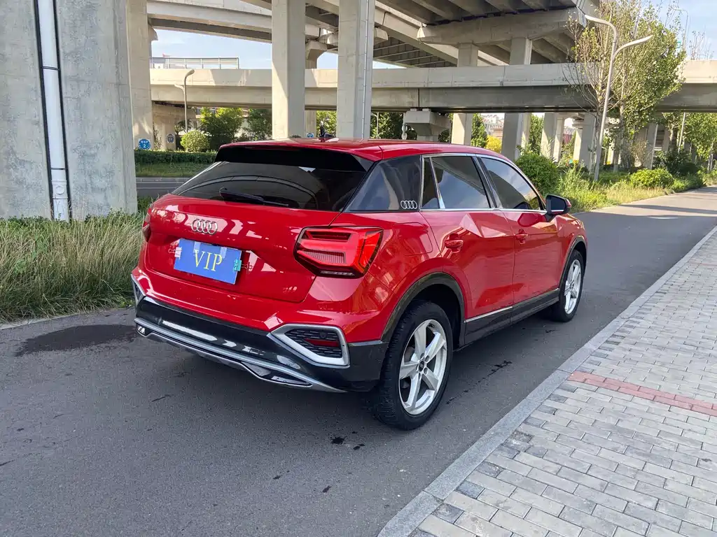 Audi Q2L — миниатюра 3