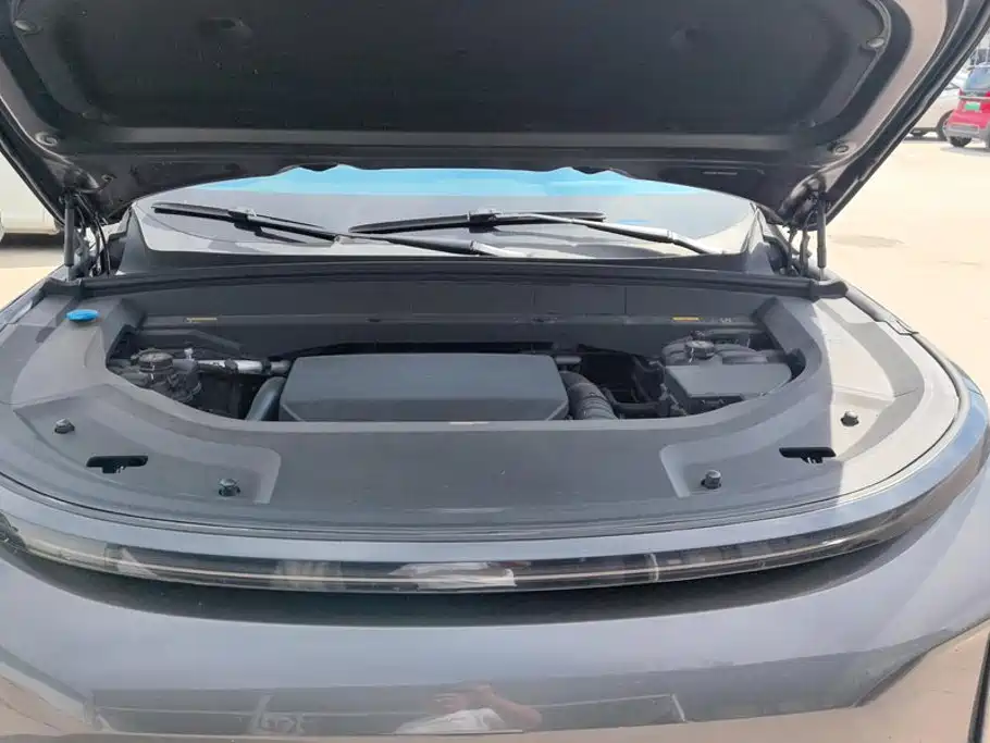 Li Auto Li L8 — миниатюра 10