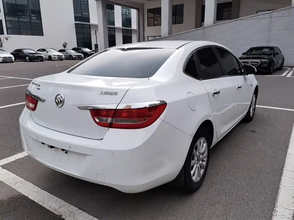Buick Excelle — миниатюра 7
