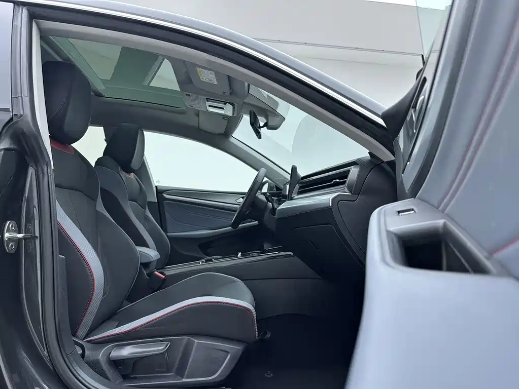 Volkswagen Lamando — миниатюра 8