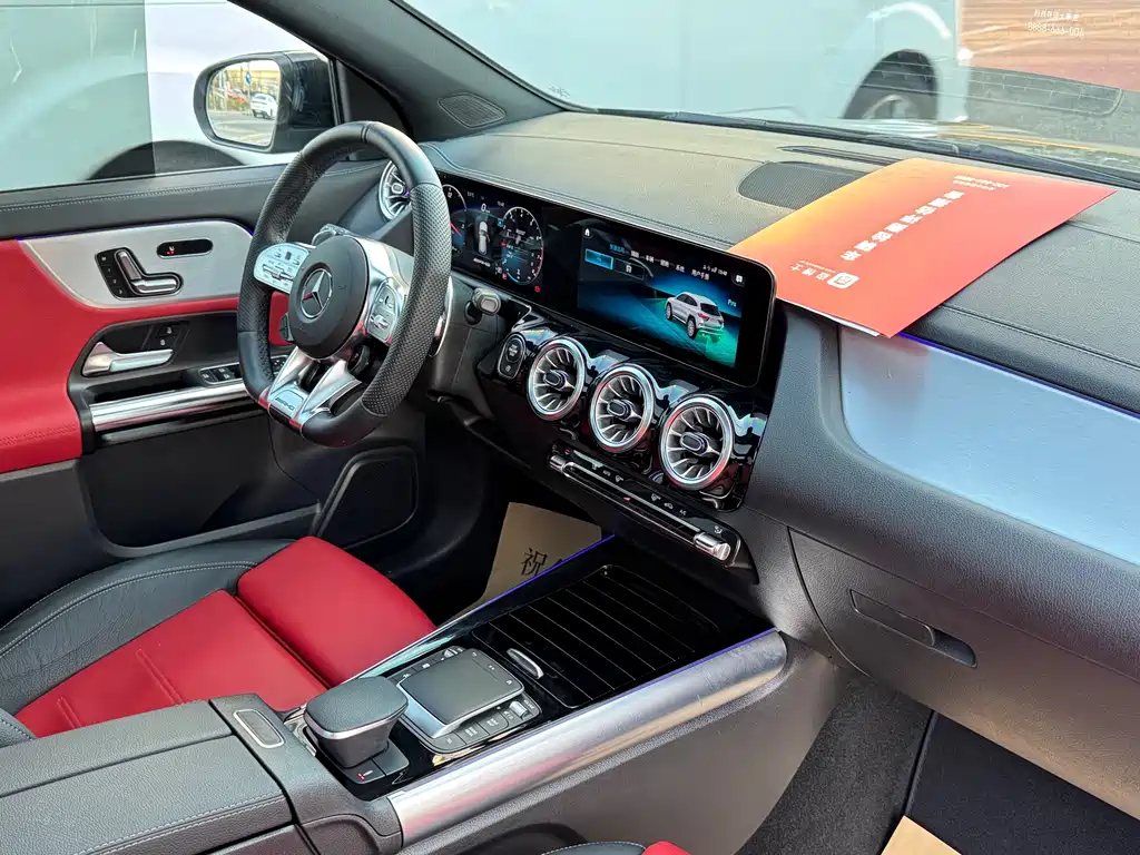 MERCEDES-BENZ GLA AMG