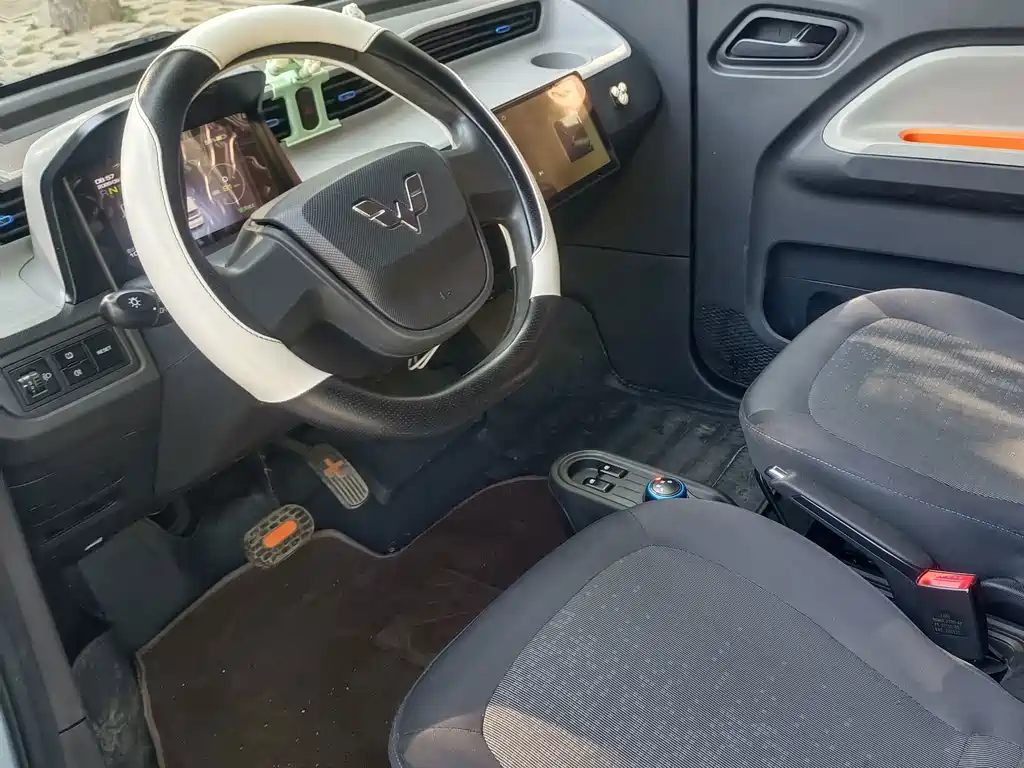 Wuling MINIEV — миниатюра 4
