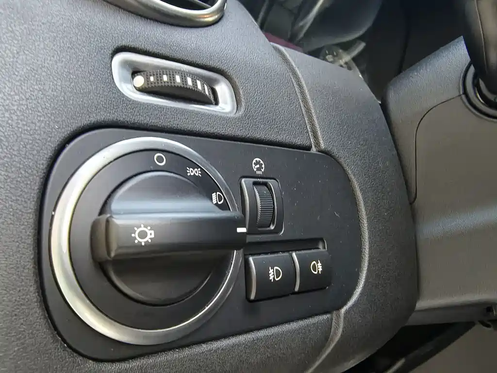 Land Rover Discovery — миниатюра 18