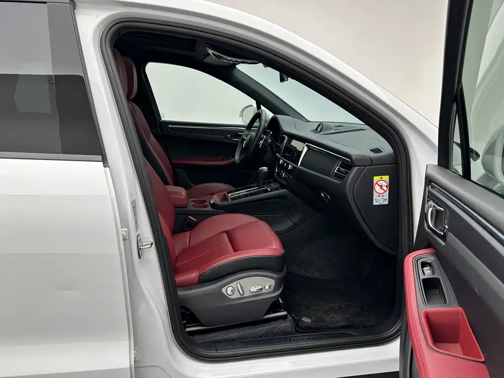 Porsche Macan — миниатюра 16