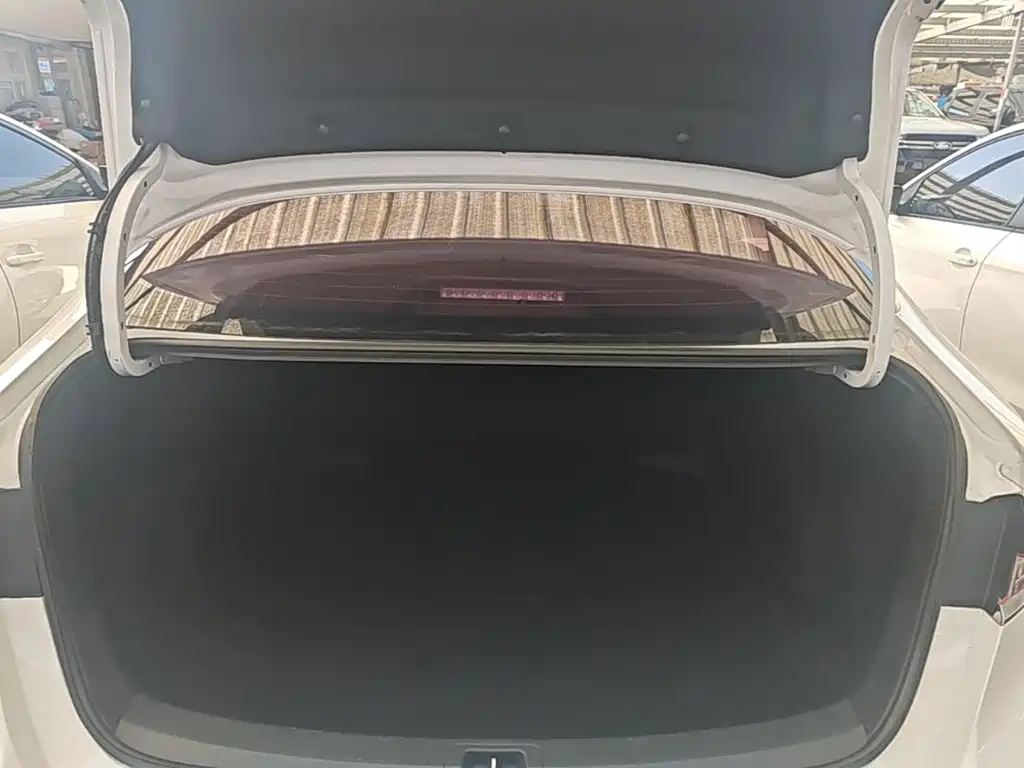 Toyota Corolla — миниатюра 19