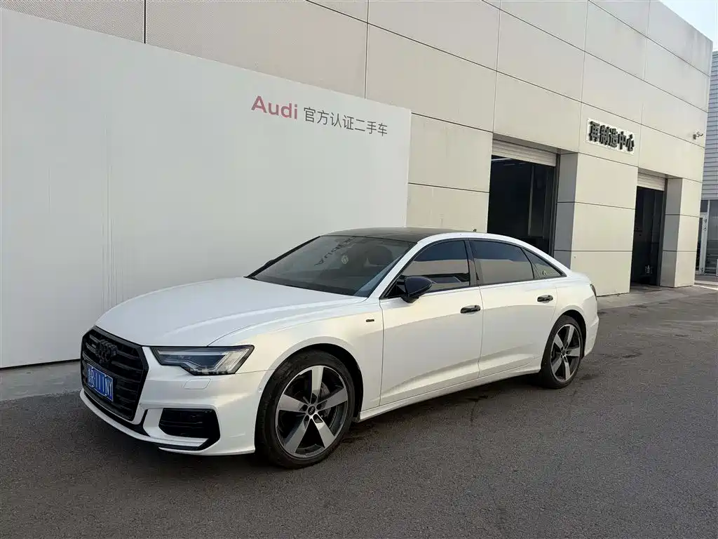 奥迪A6L 2023款 45 TFSI quattro 臻选动感型 2022