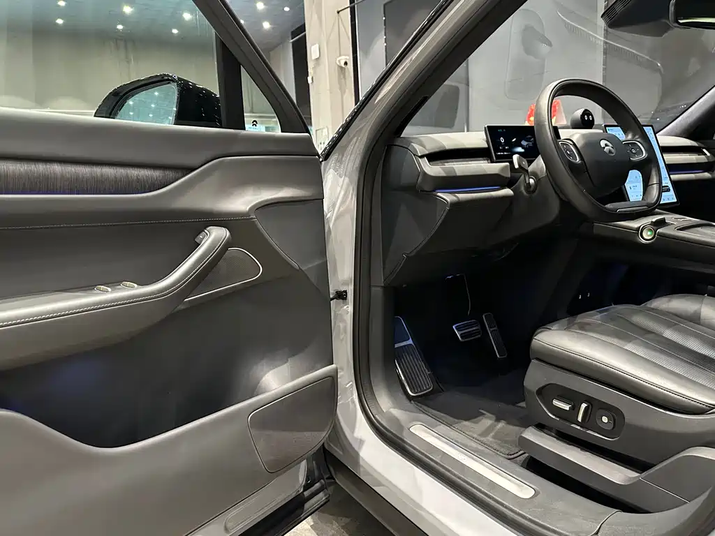 NIO ES8 2023 100kWh