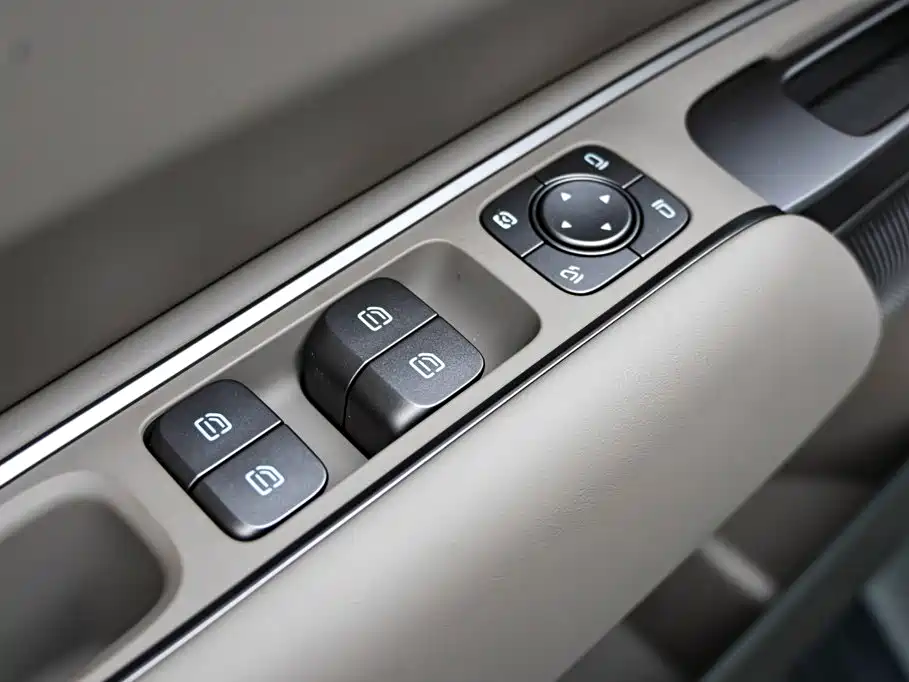 Li Auto Li L9 — миниатюра 27