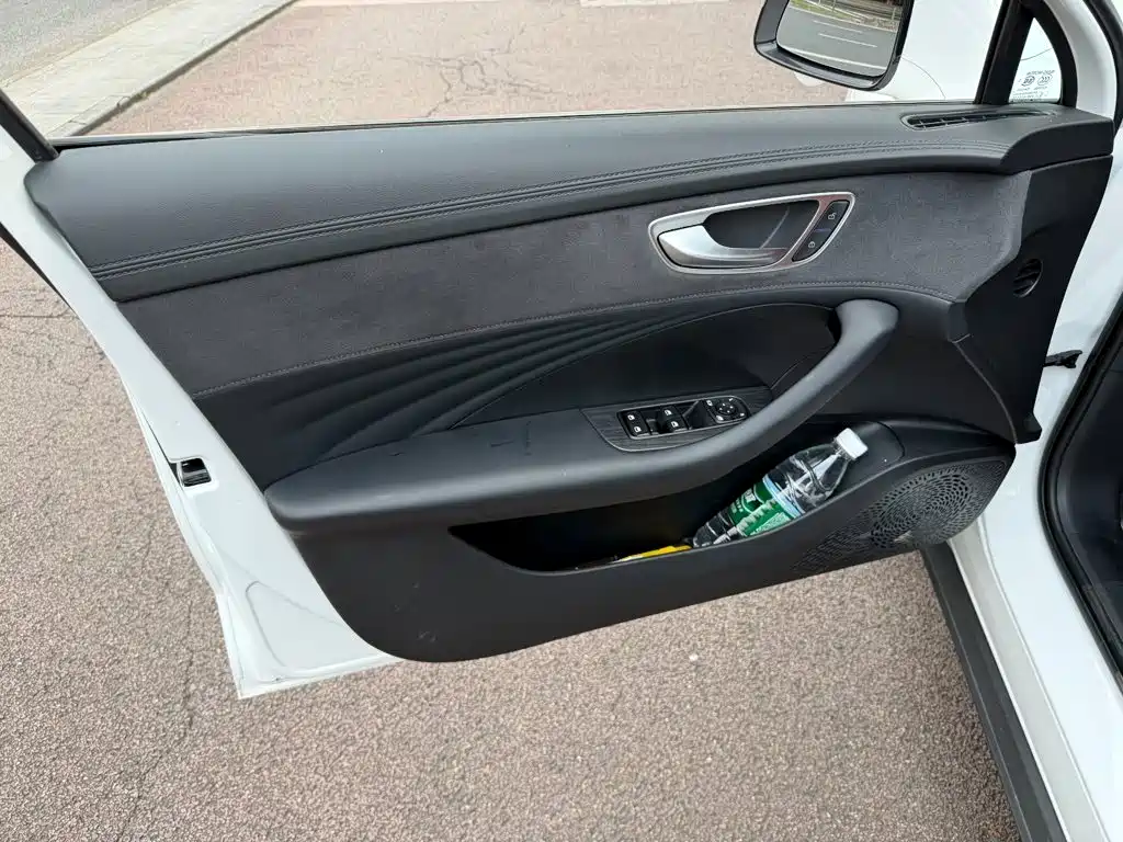 Roewe D7 — миниатюра 6