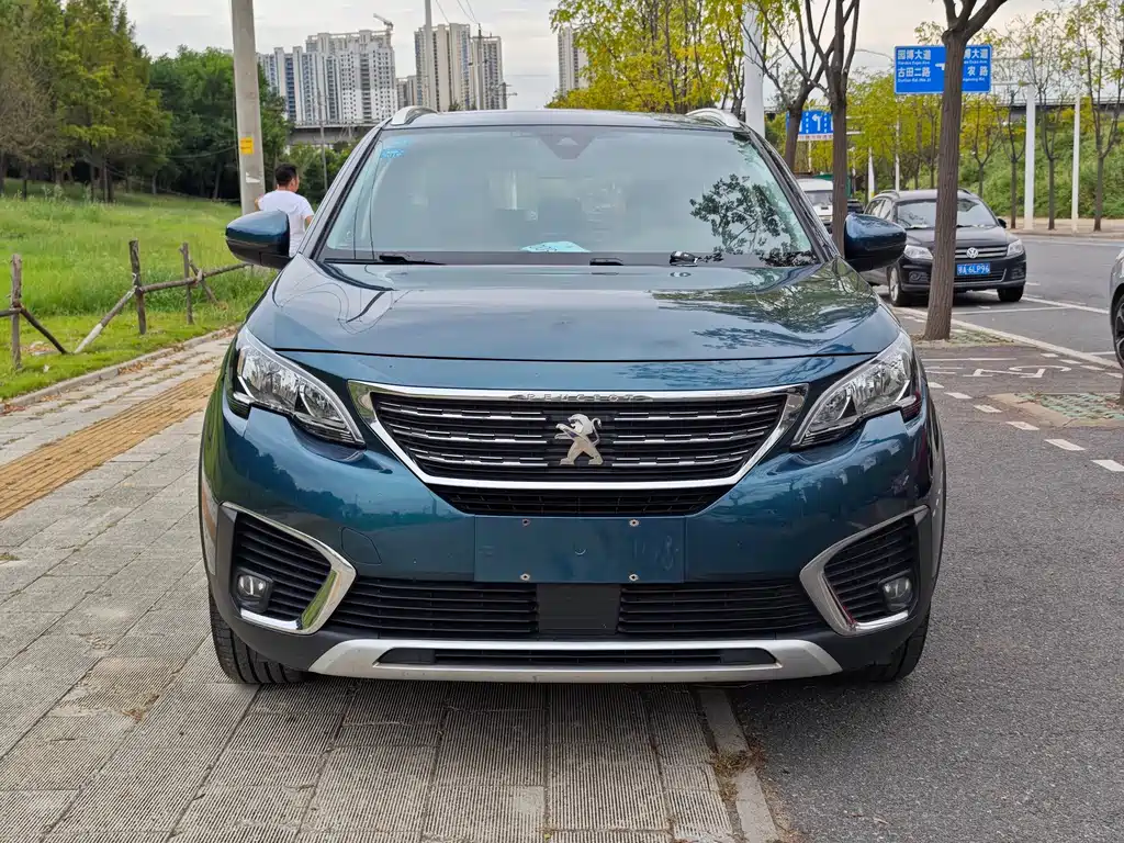 Peugeot 5008 — миниатюра 2