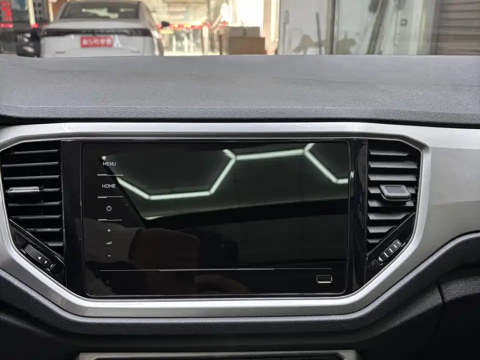 VOLKSWAGEN T ROC EXPLORING SONGS