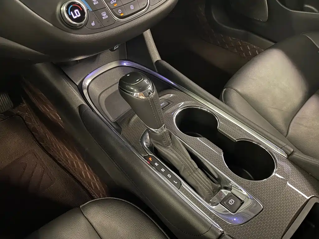 Chevrolet Malibu XL — миниатюра 23