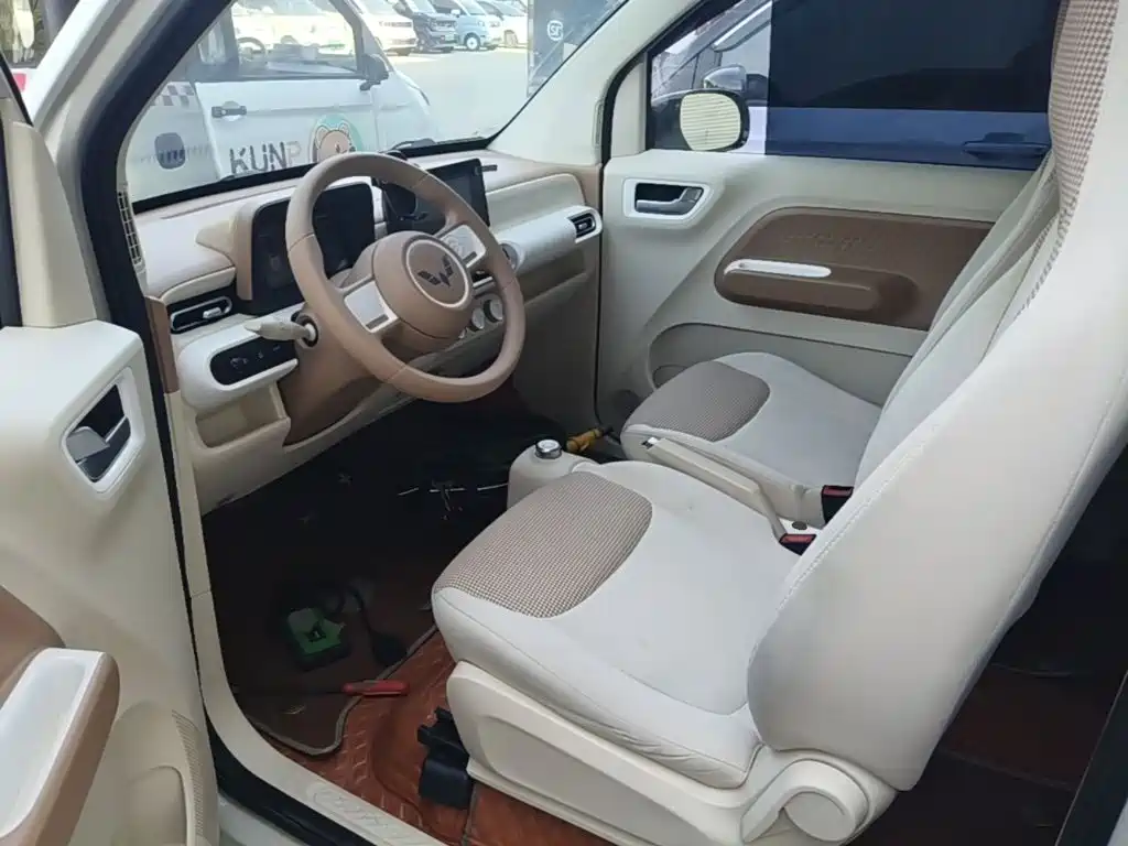 Wuling MINIEV — миниатюра 15
