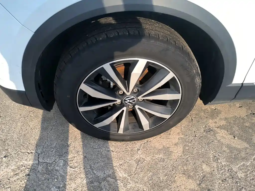 Volkswagen T-Roc — миниатюра 23