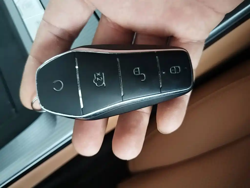 BYD Han L — миниатюра 9