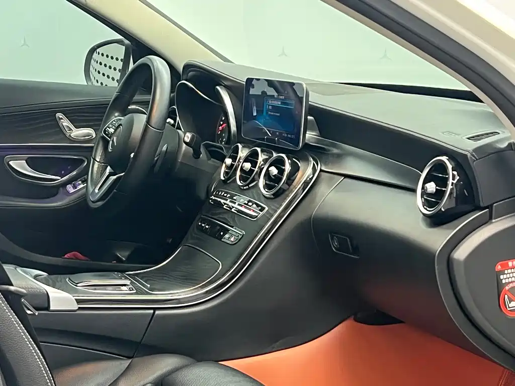 Mercedes-Benz C-Class — миниатюра 9
