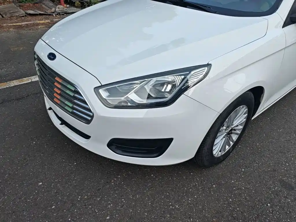 Ford Escort — миниатюра 24
