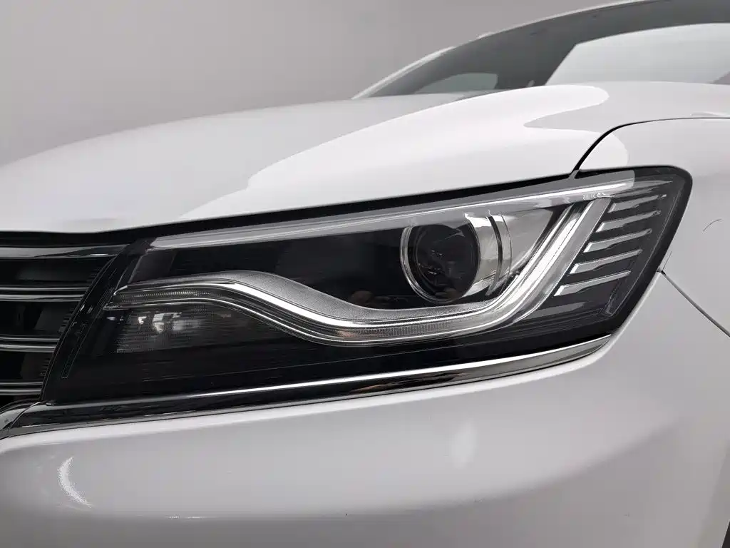 Roewe RX5 — миниатюра 7
