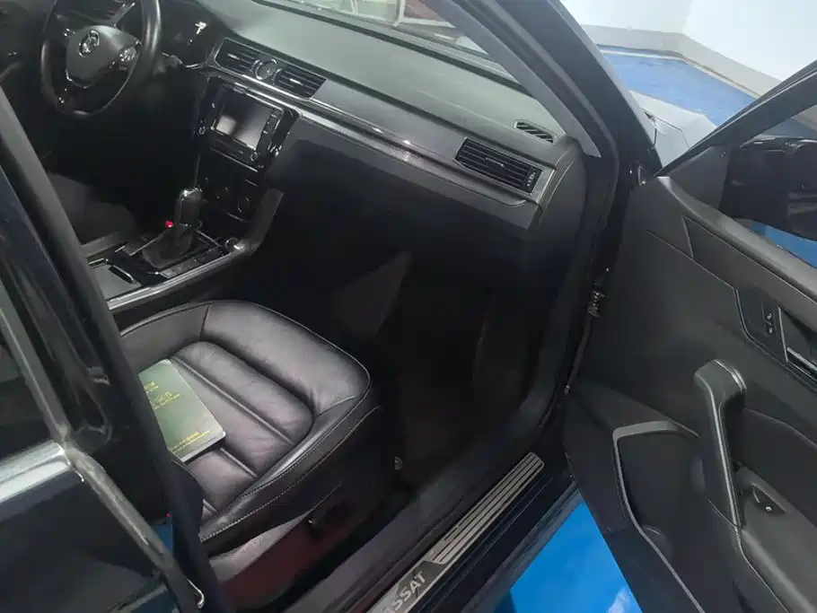 Volkswagen Passat — миниатюра 8