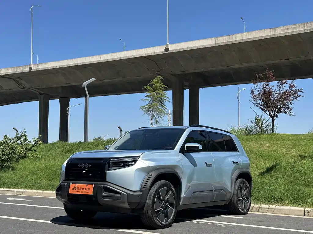 Fang Cheng Bao Titanium 3 2025