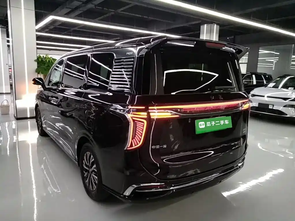 Hongqi HQ9 PHEV 2024 2.0T Luxury