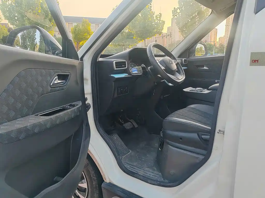 Changhe EV5 — миниатюра 12