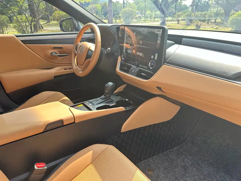 Lexus ES — миниатюра 16