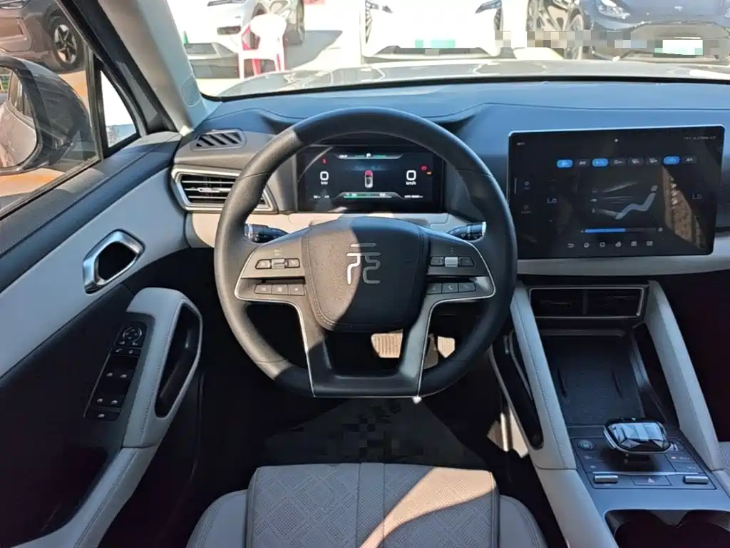 BYD Yuan UP — миниатюра 11