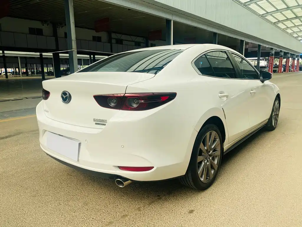 Mazda 3 Axela — миниатюра 7