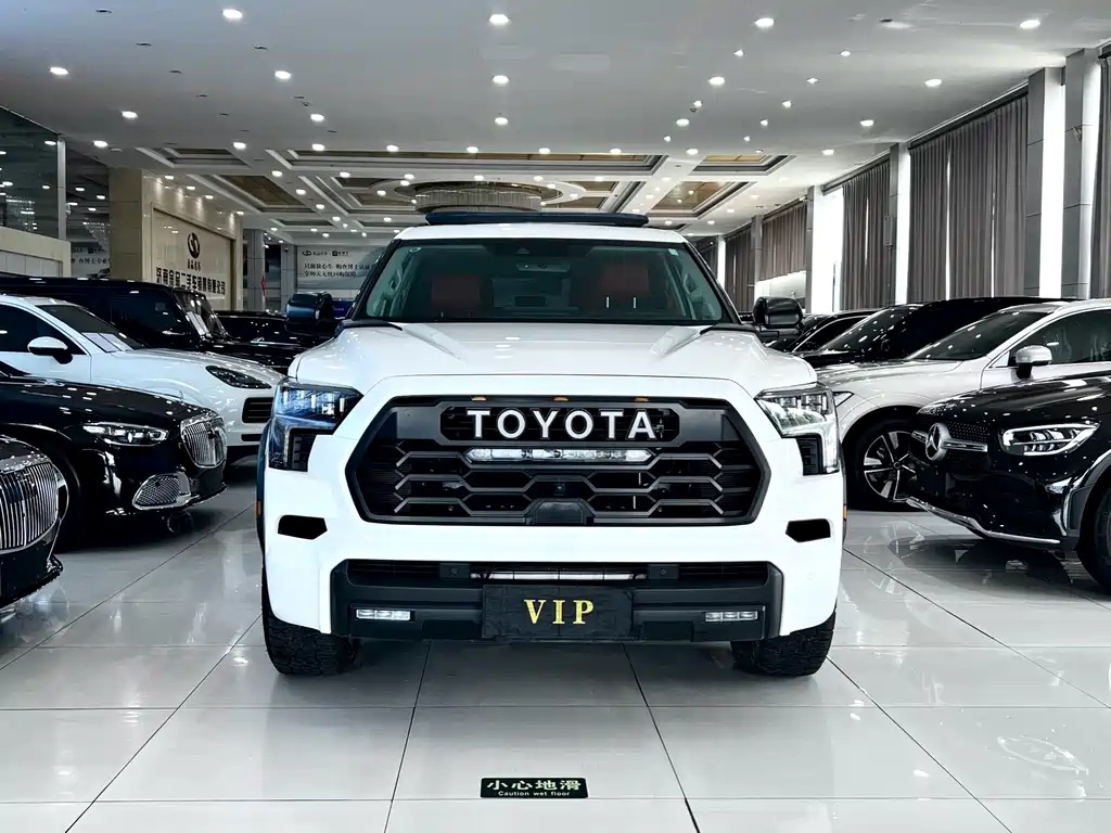 Toyota Sequoia — миниатюра 3