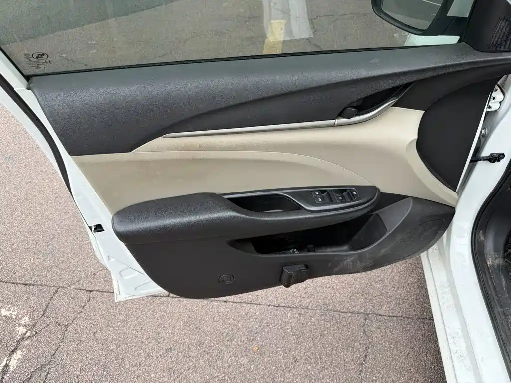 Buick Excelle — миниатюра 6
