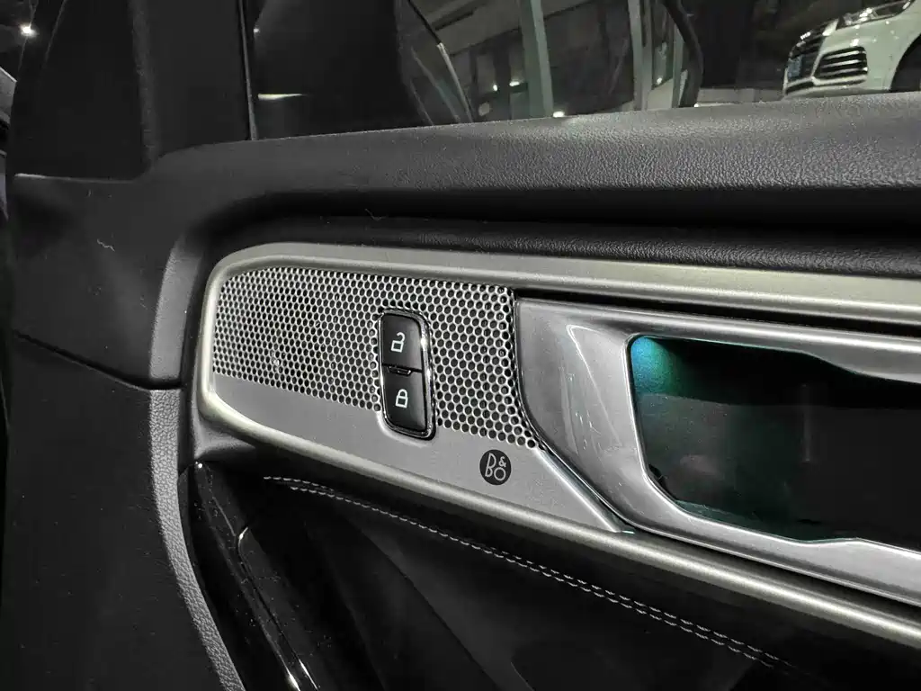 Ford Explorer — миниатюра 14