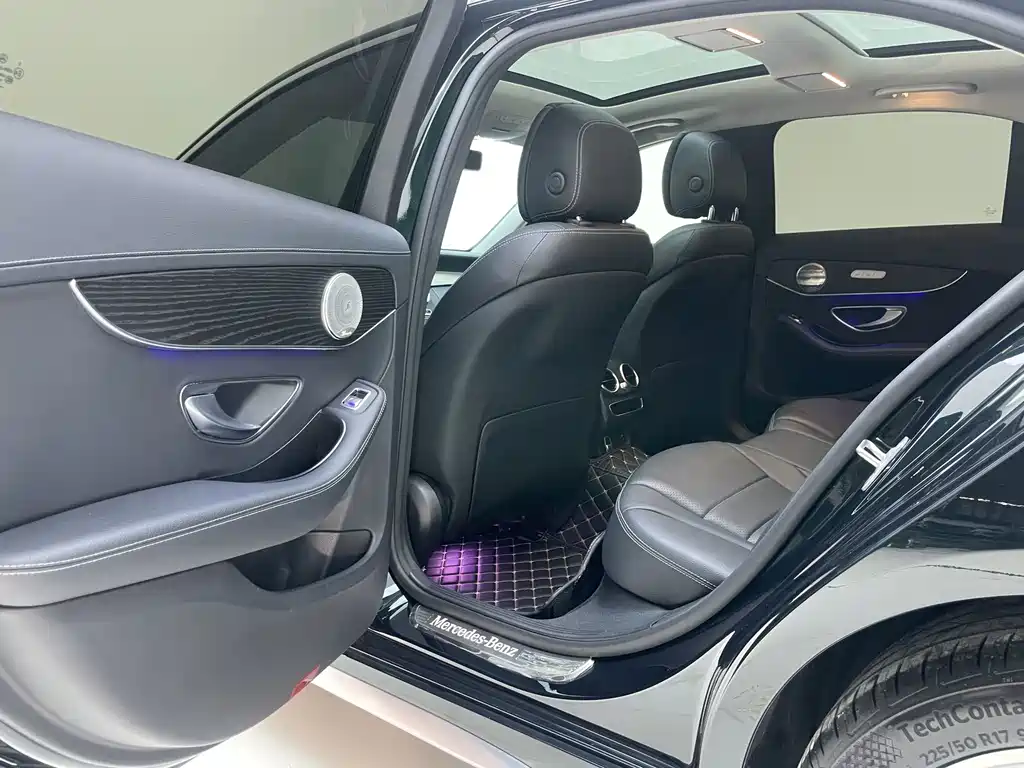 Mercedes-Benz C-Class — миниатюра 21
