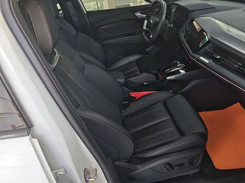 Audi Q4 e-tron — миниатюра 25