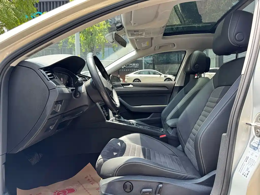 Volkswagen Magotan 2020 330TSI DSG Luxury