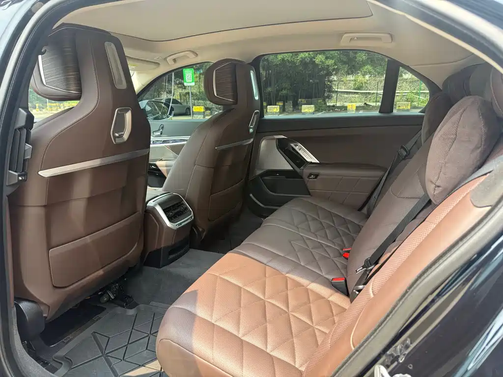 BMW 7 Series 7 2023 740Li Lead M Sport
