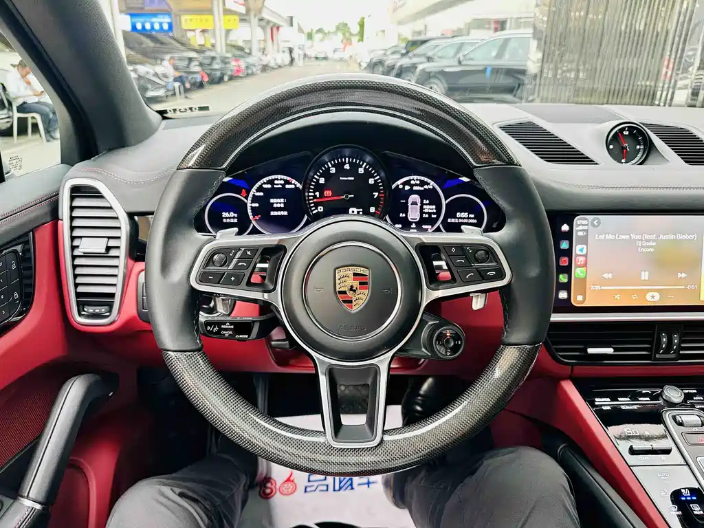 Porsche Cayenne — миниатюра 6